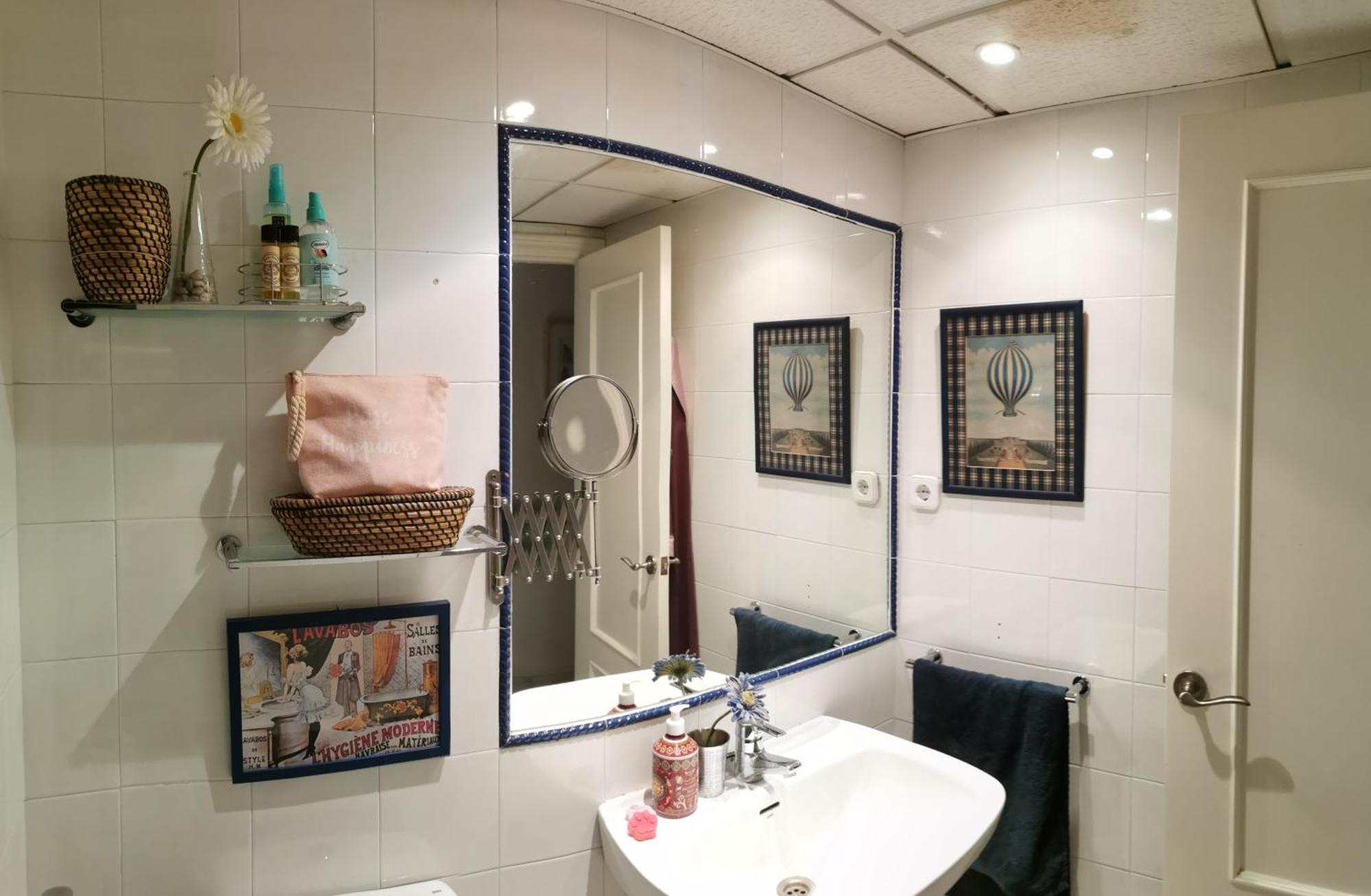 Habitacion Agradable Con Bano Individual Sevilla Rum bild